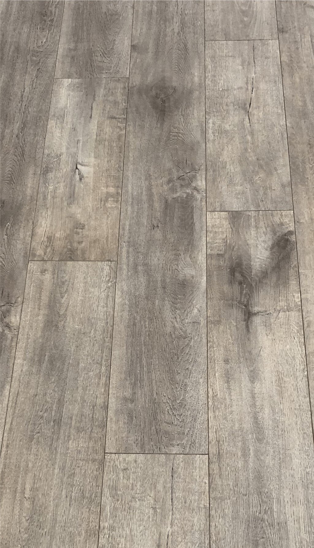 Limed Oak Monarch 12mm Ac4 Laminate Floor Lion King Flooring